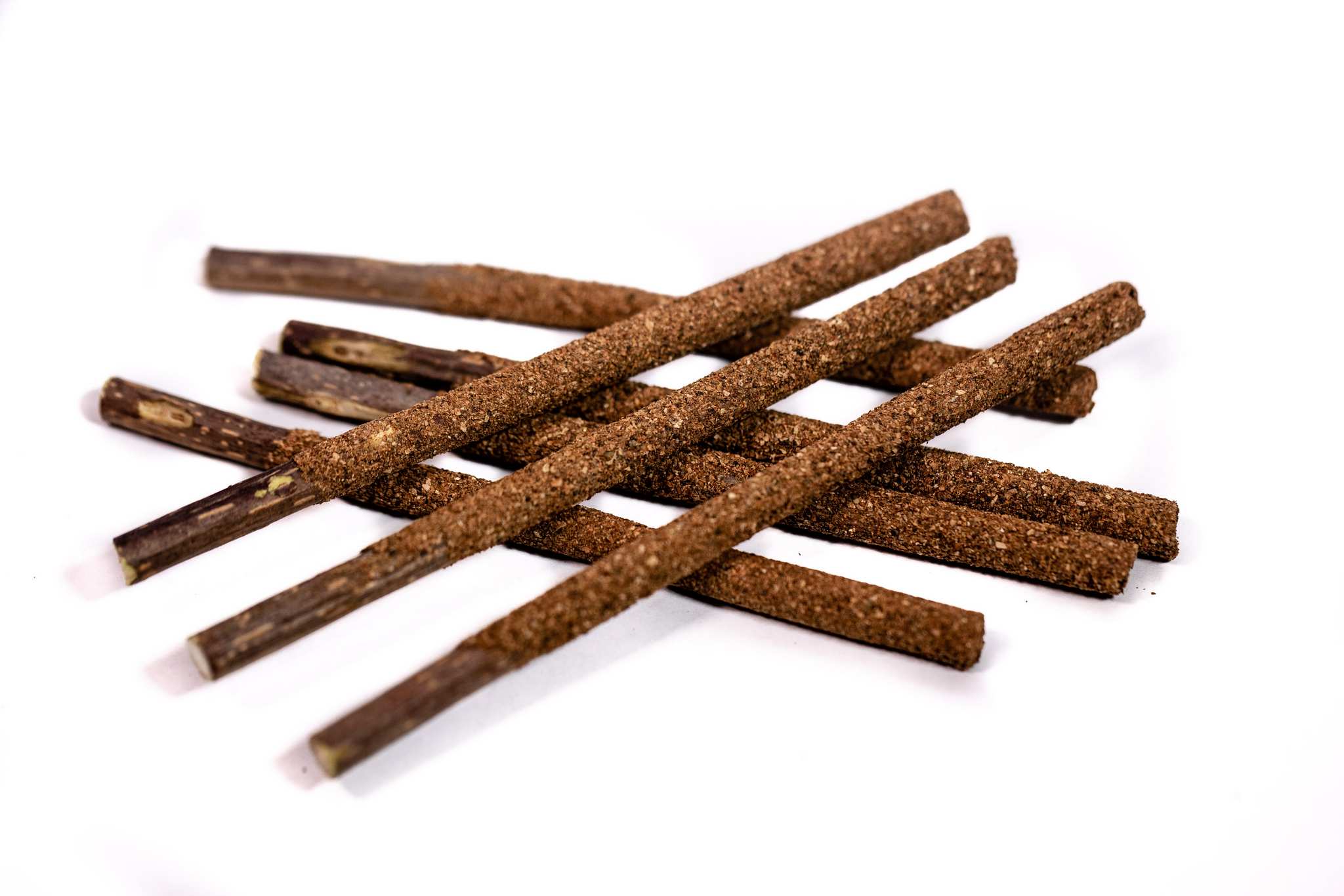 Matatabi chew sticks coated in silvervine powder for cats