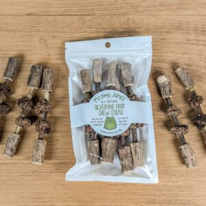 Matatabi sticks with silvervine fruits and matatabi stick end caps attached. 